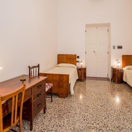 Hotel Aer Bj Vittoria Cagliari Oda fotoğraf