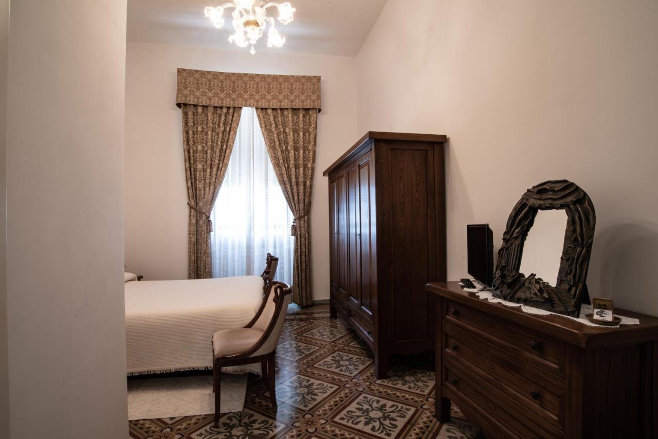 Hotel Aer Bj Vittoria Cagliari Dış mekan fotoğraf