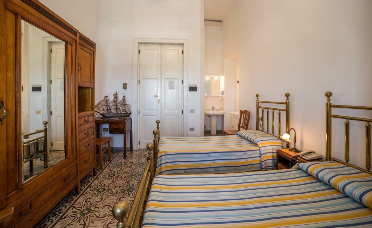 Hotel Aer Bj Vittoria Cagliari Dış mekan fotoğraf