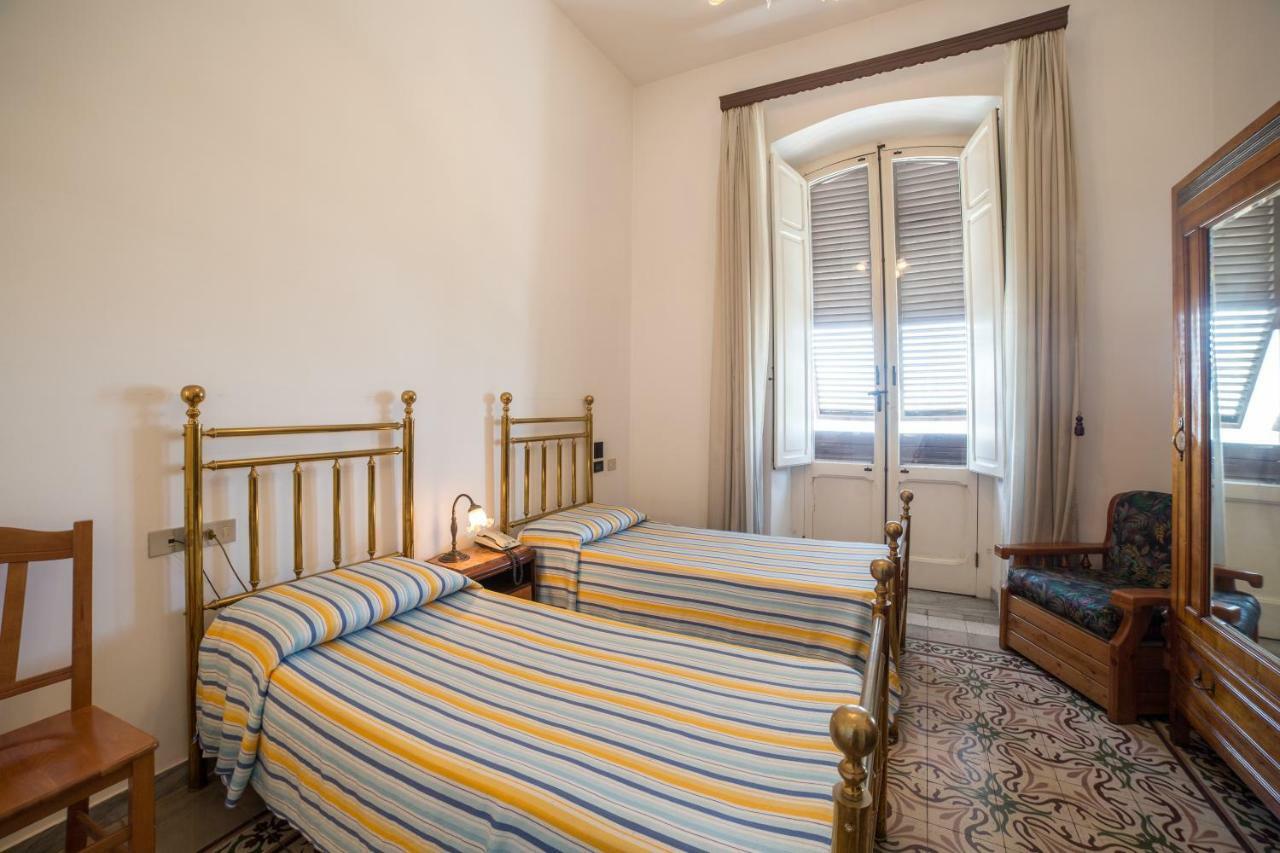 Hotel Aer Bj Vittoria Cagliari Dış mekan fotoğraf