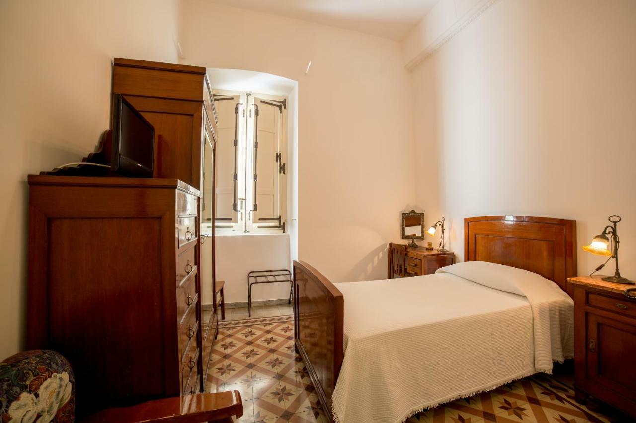 Hotel Aer Bj Vittoria Cagliari Dış mekan fotoğraf