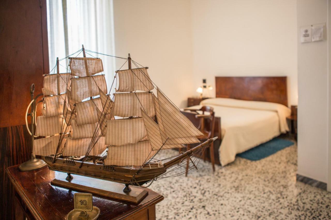 Hotel Aer Bj Vittoria Cagliari Dış mekan fotoğraf