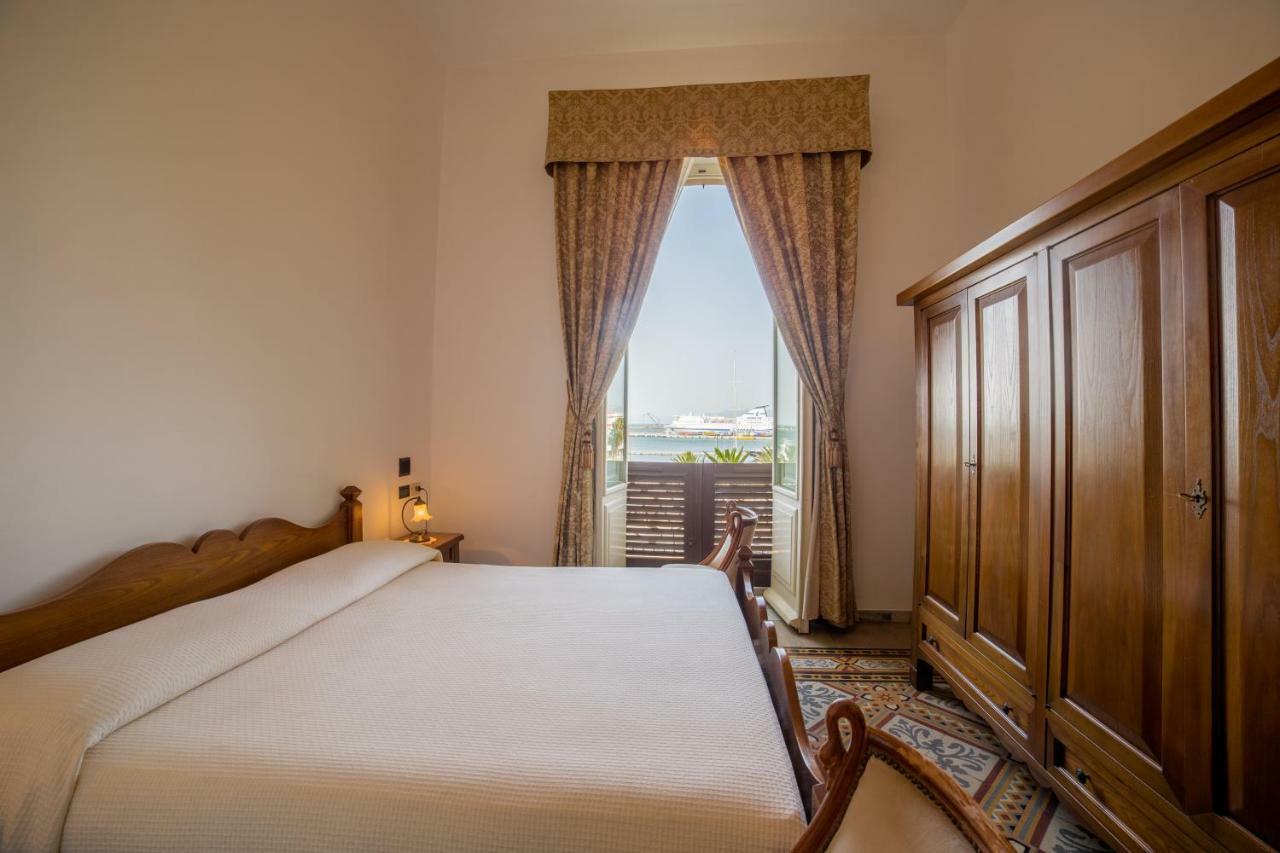 Hotel Aer Bj Vittoria Cagliari Dış mekan fotoğraf