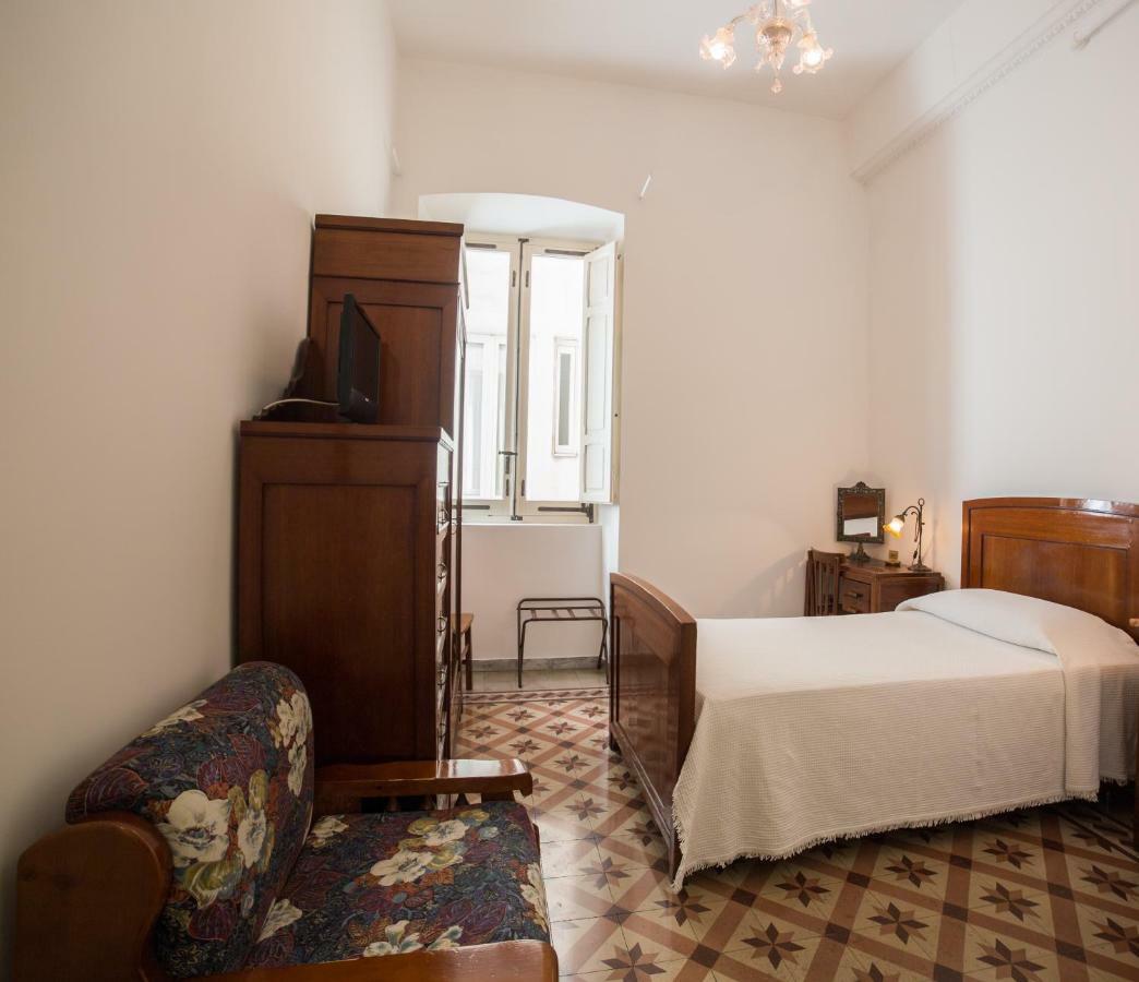 Hotel Aer Bj Vittoria Cagliari Dış mekan fotoğraf